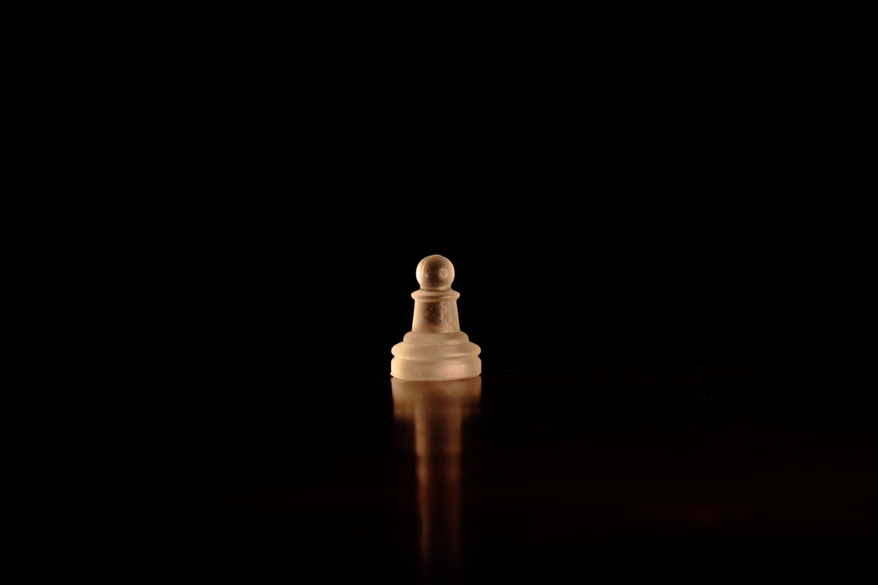 Best Picks for High-End Staunton Chess Pieces for Tournament Use